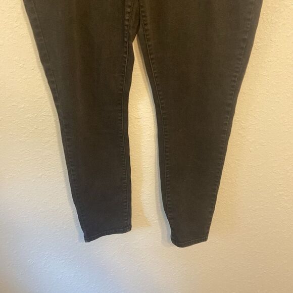 Levi's Black 711 Skinny High Waist Jeans Size 20W - Picture 3 of 9